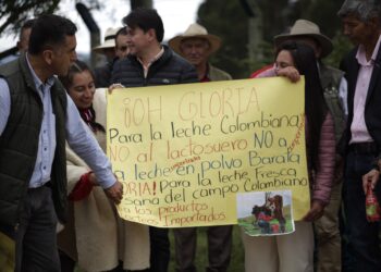 Lecheros protestan