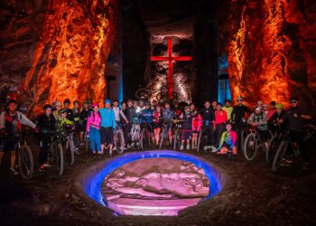 Recorre en bicicleta uno de los lugares más impresionantes del planeta: Catedral de Sal de Zipaquirá 
