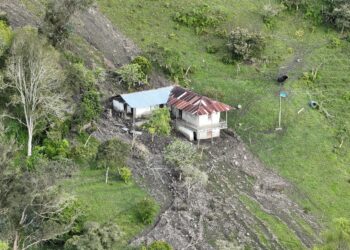 Delegación Departamental de Bomberos Cundinamarca realizan censo en el municipio de Fomeque, debido a remociones de masa