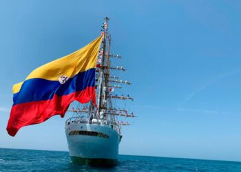 El buque “Gloria” recibió el título de ‘Embajador de Colombia en los Mares’