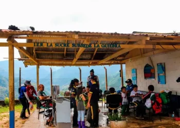 Más de 1.400 colegios rurales en Colombia no ofrecen grado 11: ¿qué está haciendo el país para cerrar esta brecha?