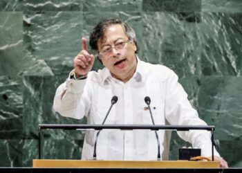 Presidente Gustavo Petro, se ofrece como soldado para combatir en Gaza.