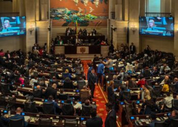 Pasó en primer debate la “Ley Anticlanes” que busca prohibir que gobernadores y alcaldes tengan familiares congresistas