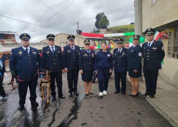 Entre fuego y vocación: Colombia celebra hoy el Día Nacional del Bombero