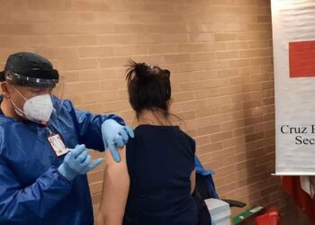Alerta por circulación de variantes de influenza: Cruz Roja insta a la vacunación ante viajes de fin de año