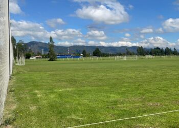 CAR frena construcción de canchas de fútbol en plena reserva Thomas van der Hammen 