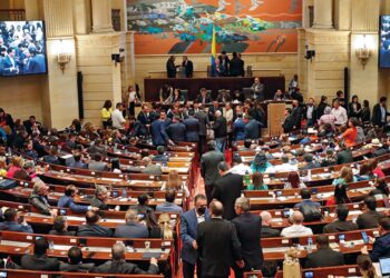 Congresistas tendrán que brindar informe a la ciudadanía: Corte avala proyecto de transparencia 