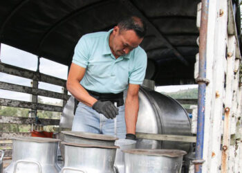 MinAgricultura anunció apoyo a 182 productores lecheros en Zipaquirá y Cogua