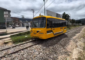 Duitama prueba el primer ferrobús fabricado en la ciudad para el corredor Paipa –Sogamoso