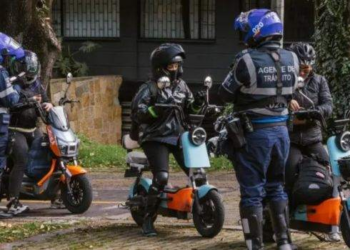 Por primera vez  Colombia regula la movilidad eléctrica: scooters, bicicletas y  patinetas tendrán nueva normativa 