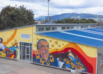 Gustavo Petro regresa a Zipaquirá para entregar las obras de su antiguo colegio y certificar a los primeros jóvenes del Servicio Social para la Paz