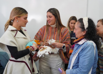 De Cogua para el mundo: macramé coguano llegará a la Semana de la Moda de París tras encuentro con la Primera Dama
