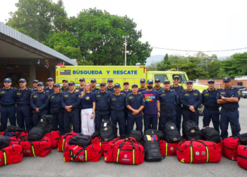 Héroes en Venezuela: regresó la delegación de bomberos que estuvieron atendiendo la tragedia 
